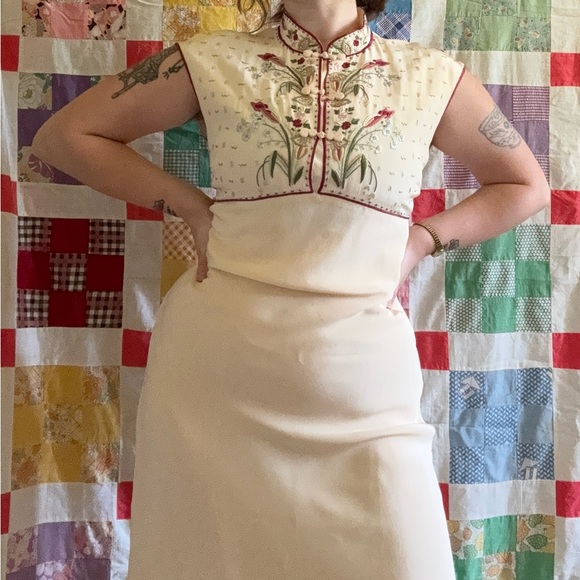 Sue Wong Dresses & Skirts - Vintage Silk Embroidered Dress